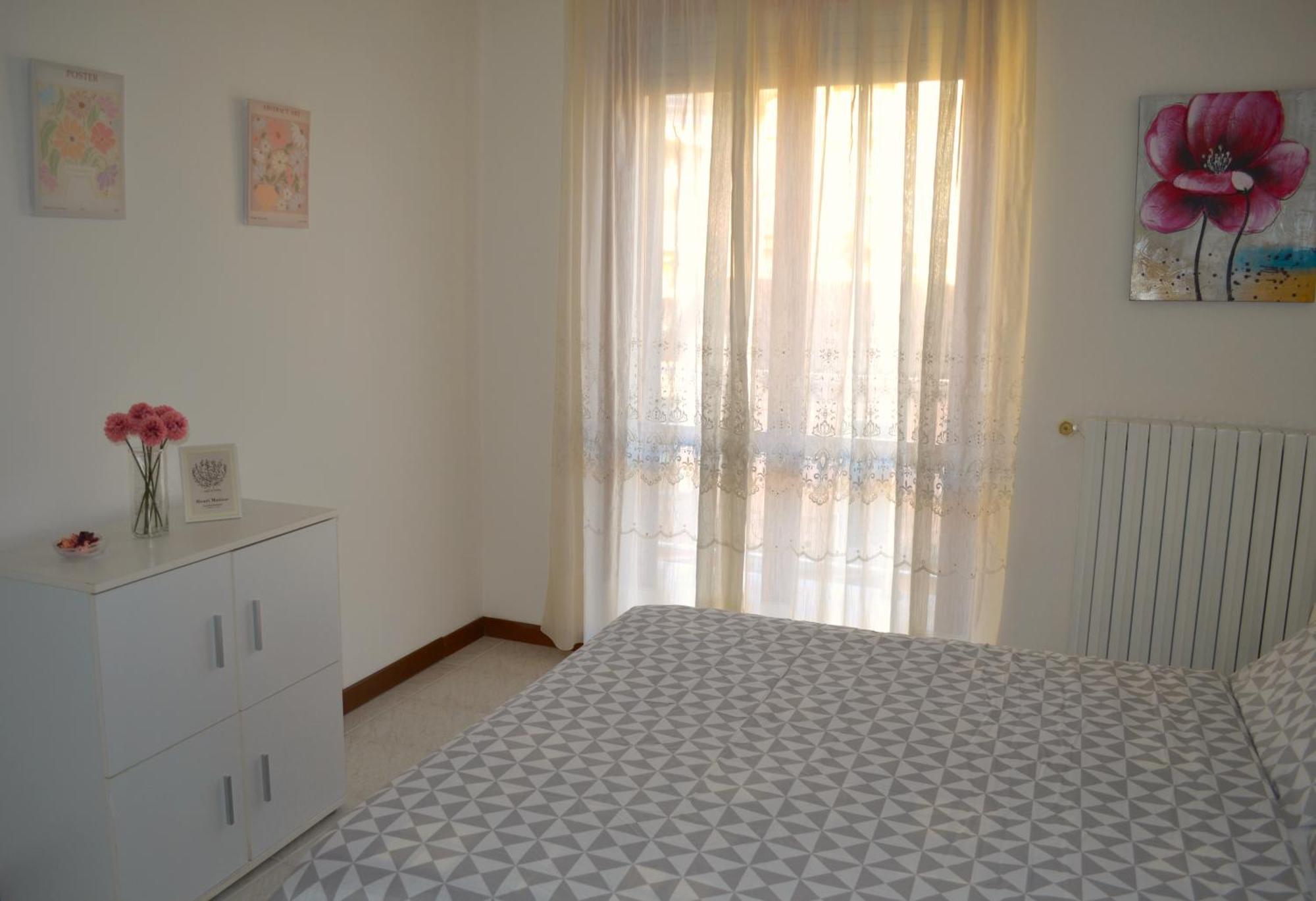 La Dolce Vita - Appartamento Con Parcheggio Privato Vicino Al Centro E All'Ospedale Асти Экстерьер фото